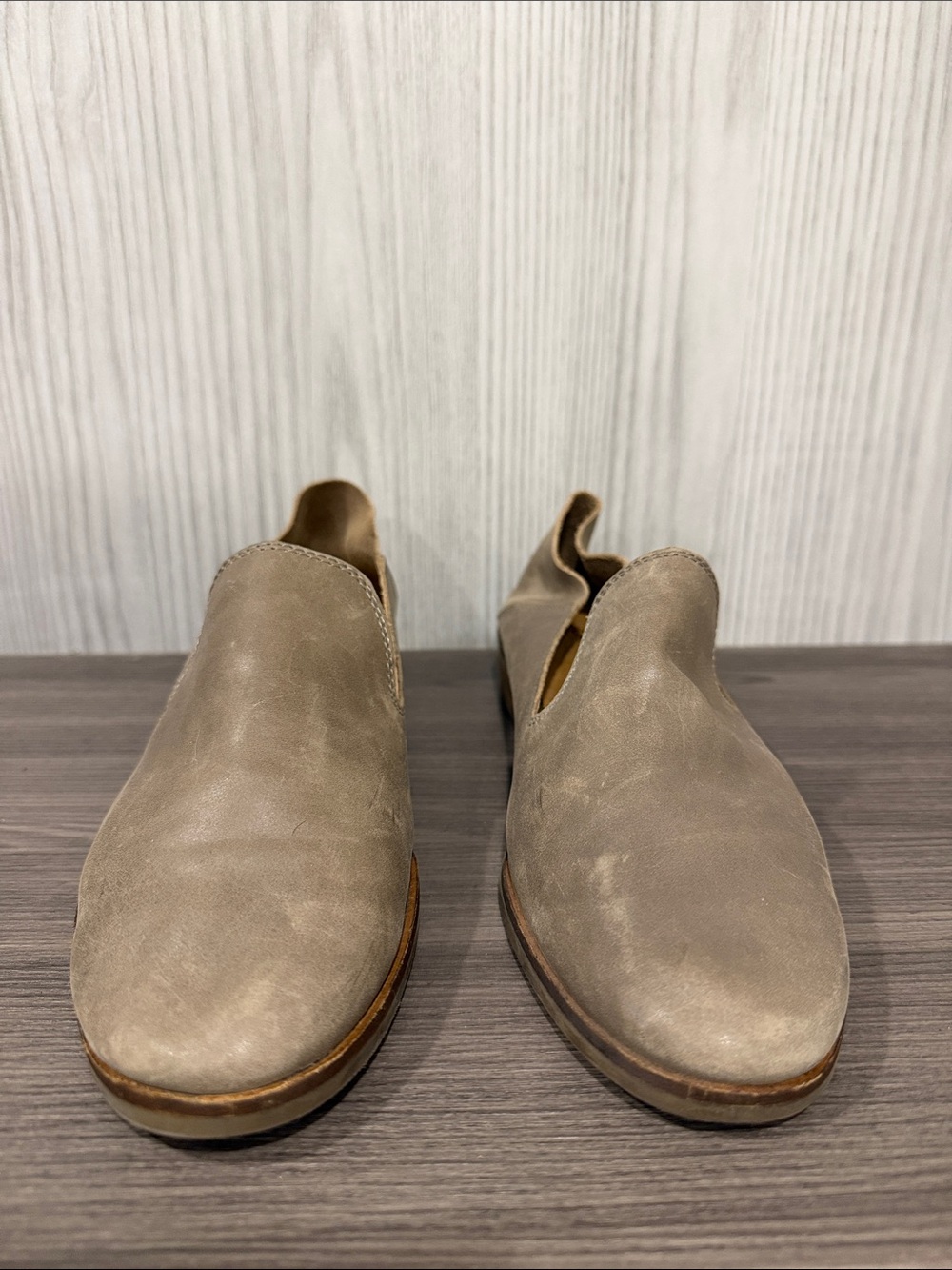 Lucky Brand Cahill Gray Leather Flat Loafers